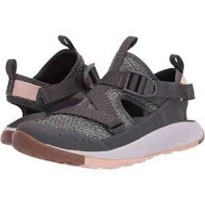 Chaco odyssey sandals women's size 7 casual water shoes hiking outdoor‎